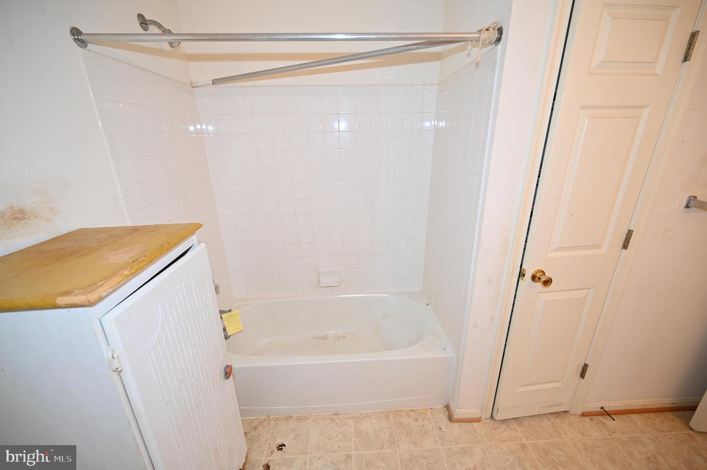 1841 TUBMAN RD SE, WASHINGTON, District Of Columbia 20020, 2 Bedrooms Bedrooms, 6 Rooms Rooms,1 BathroomBathrooms,Residential,For sale,1841 TUBMAN RD SE,DCDC2232304 MLS # DCDC2232304