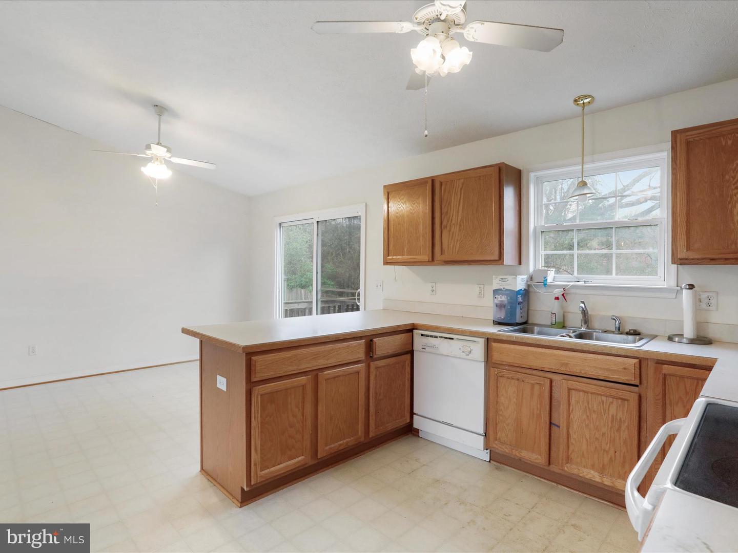 213 BLACK OAK DR, MAURERTOWN, Virginia 22644, 3 Bedrooms Bedrooms, ,2 BathroomsBathrooms,Residential,For sale,213 BLACK OAK DR,VASH2013032 MLS # VASH2013032