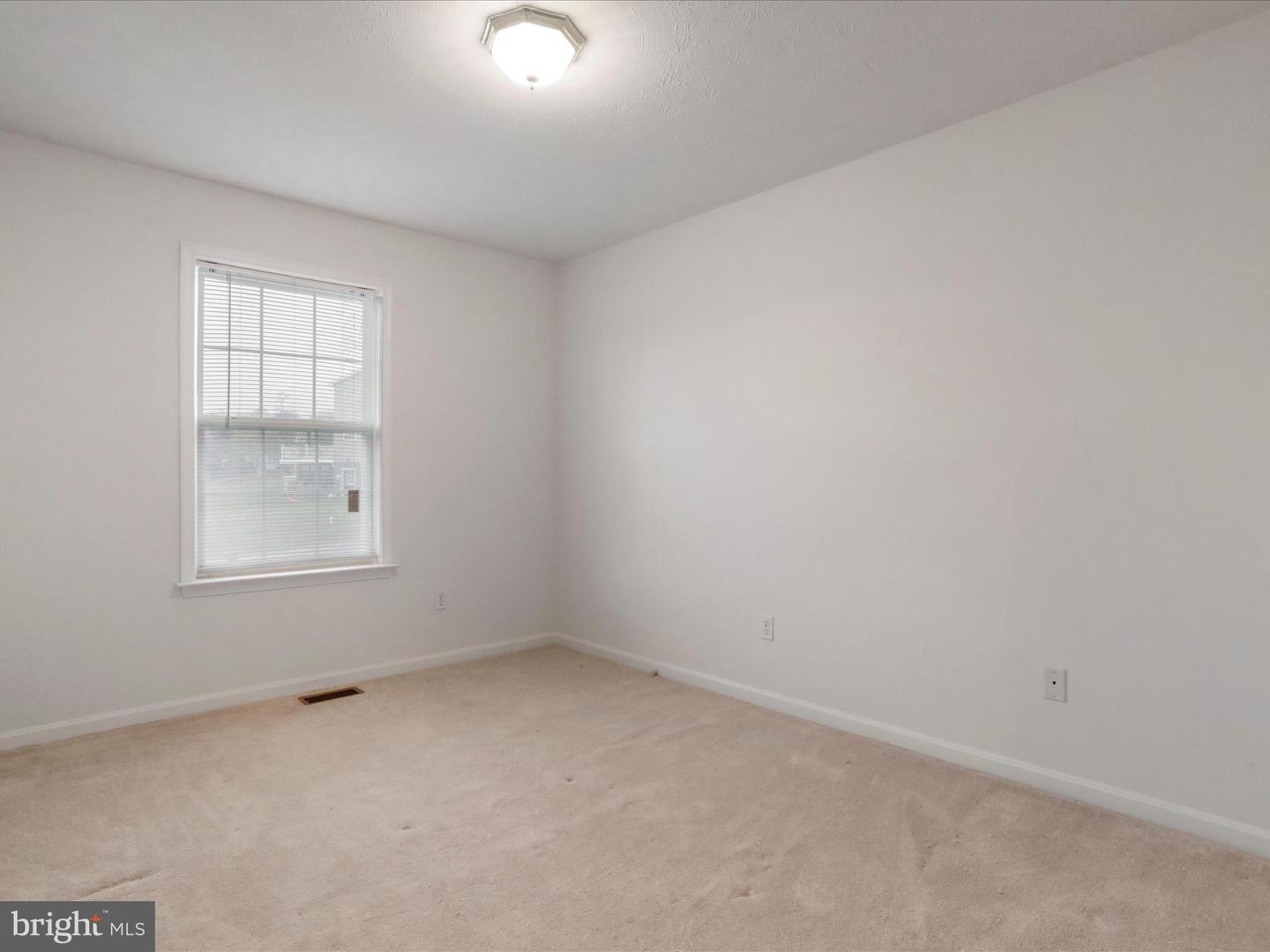 213 BLACK OAK DR, MAURERTOWN, Virginia 22644, 3 Bedrooms Bedrooms, ,2 BathroomsBathrooms,Residential,For sale,213 BLACK OAK DR,VASH2013032 MLS # VASH2013032