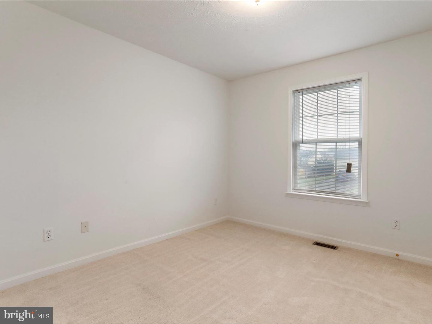 213 BLACK OAK DR, MAURERTOWN, Virginia 22644, 3 Bedrooms Bedrooms, ,2 BathroomsBathrooms,Residential,For sale,213 BLACK OAK DR,VASH2013032 MLS # VASH2013032