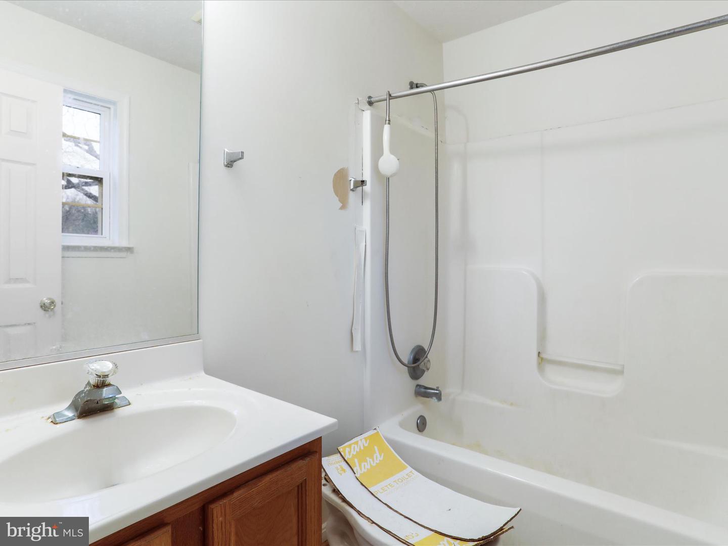 213 BLACK OAK DR, MAURERTOWN, Virginia 22644, 3 Bedrooms Bedrooms, ,2 BathroomsBathrooms,Residential,For sale,213 BLACK OAK DR,VASH2013032 MLS # VASH2013032