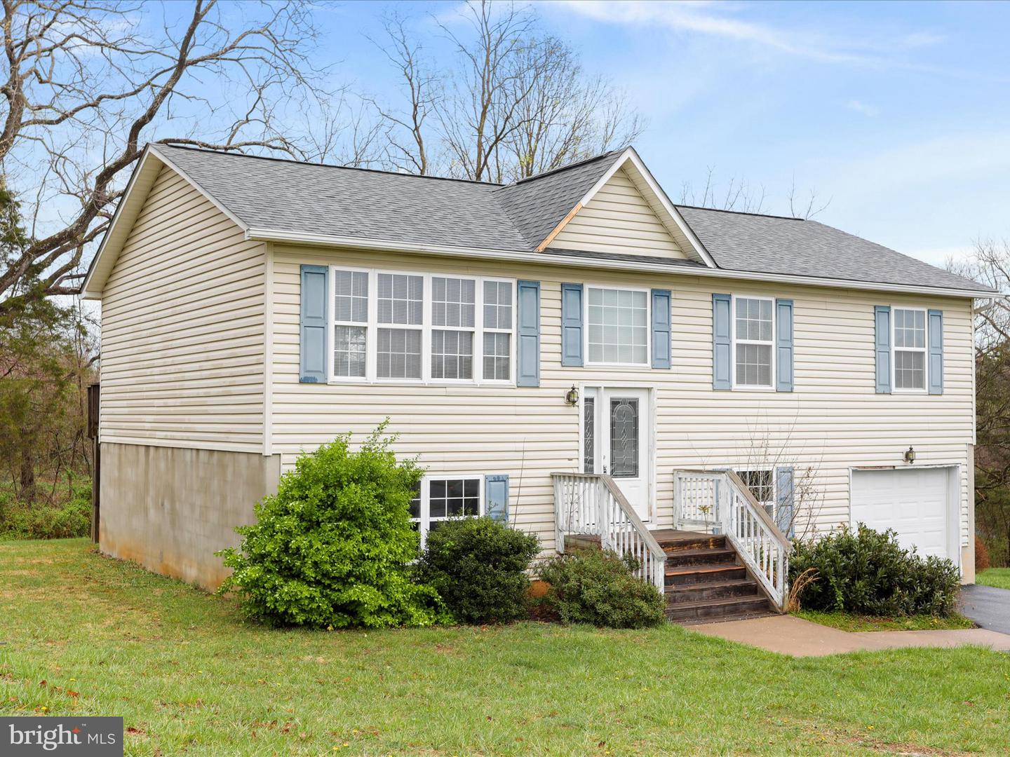 213 BLACK OAK DR, MAURERTOWN, Virginia 22644, 3 Bedrooms Bedrooms, ,2 BathroomsBathrooms,Residential,For sale,213 BLACK OAK DR,VASH2013032 MLS # VASH2013032