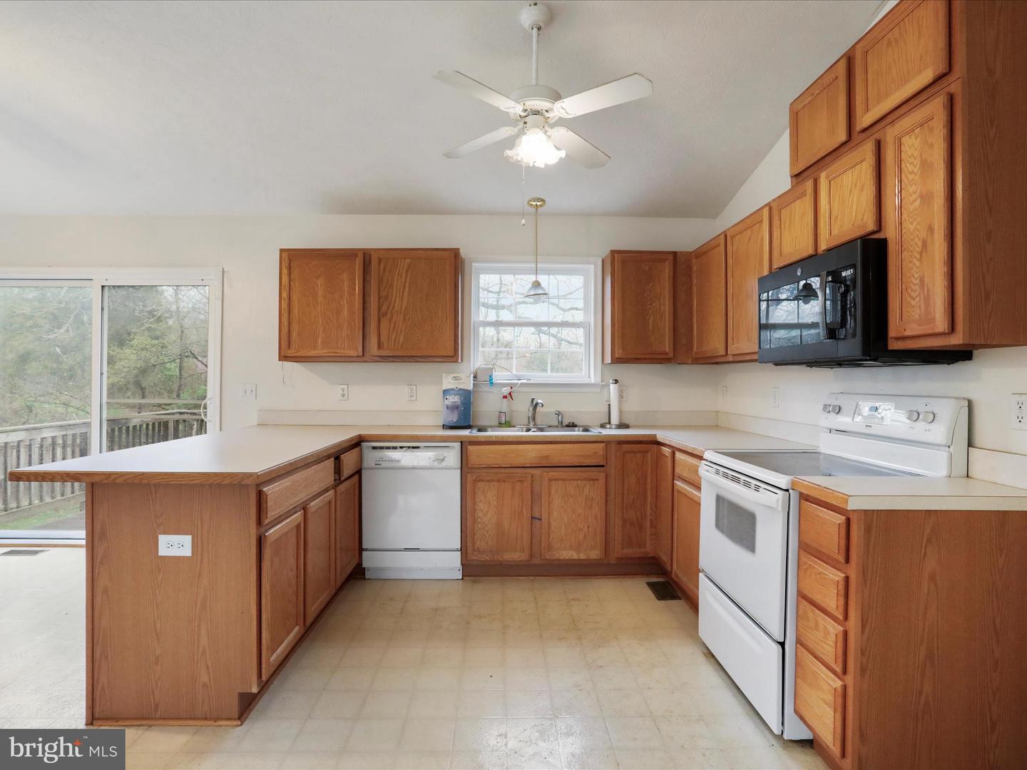 213 BLACK OAK DR, MAURERTOWN, Virginia 22644, 3 Bedrooms Bedrooms, ,2 BathroomsBathrooms,Residential,For sale,213 BLACK OAK DR,VASH2013032 MLS # VASH2013032