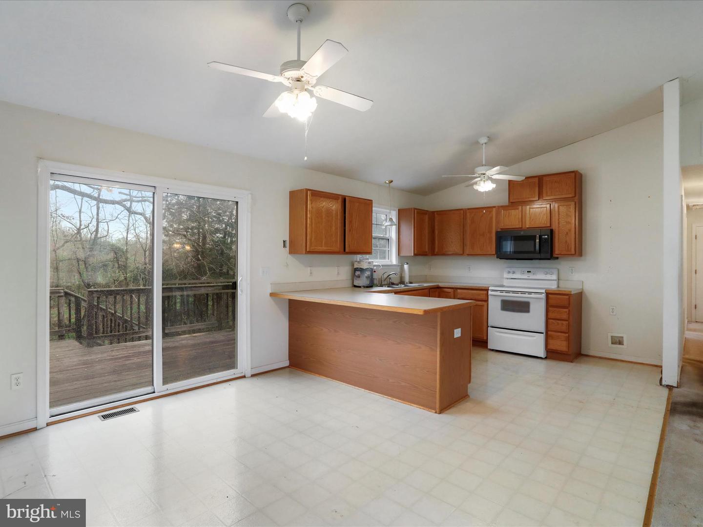 213 BLACK OAK DR, MAURERTOWN, Virginia 22644, 3 Bedrooms Bedrooms, ,2 BathroomsBathrooms,Residential,For sale,213 BLACK OAK DR,VASH2013032 MLS # VASH2013032