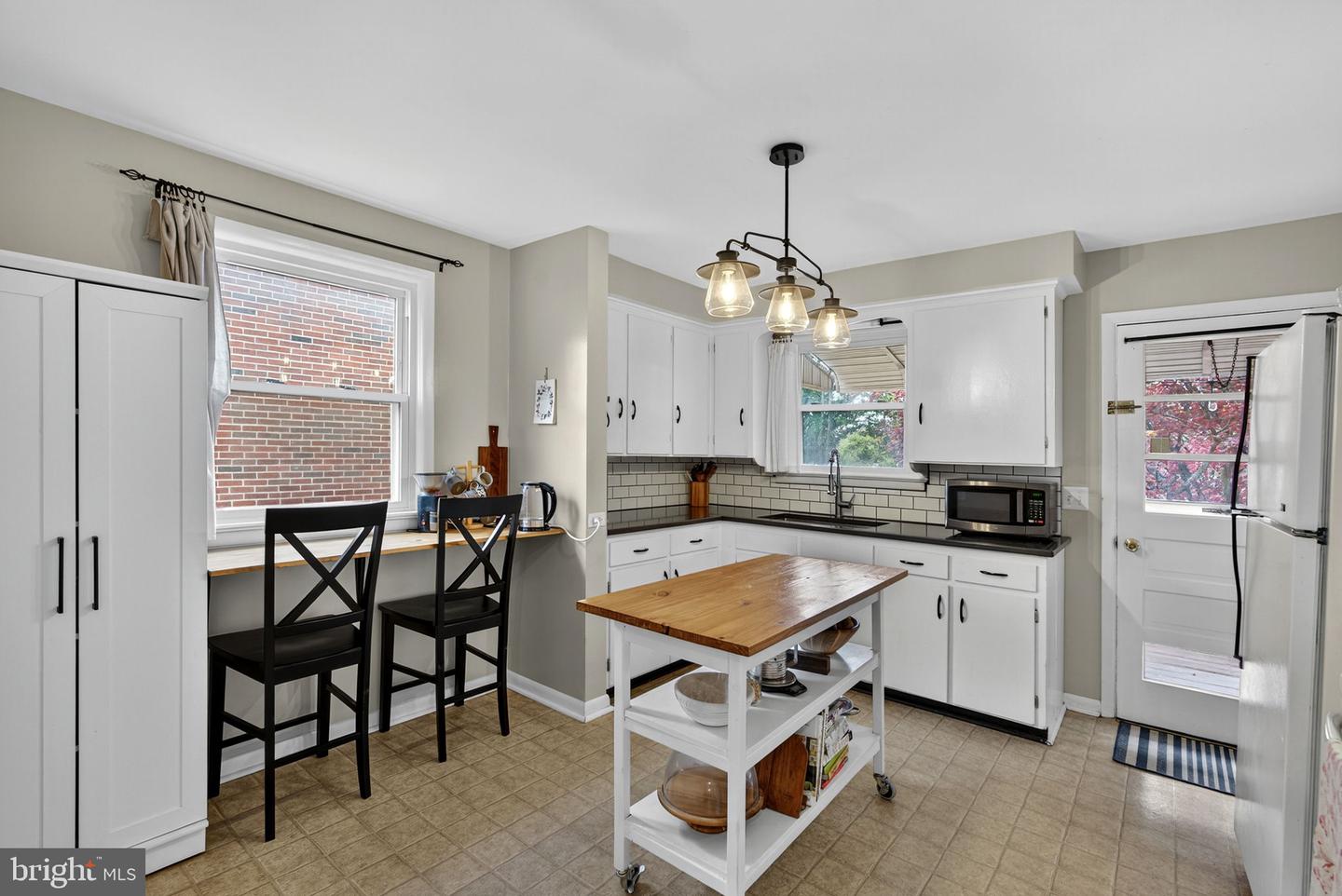 105 W OATES AVE, WINCHESTER, Virginia 22601, 3 Bedrooms Bedrooms, ,2 BathroomsBathrooms,Residential,For sale,105 W OATES AVE,VAWI2009494 MLS # VAWI2009494