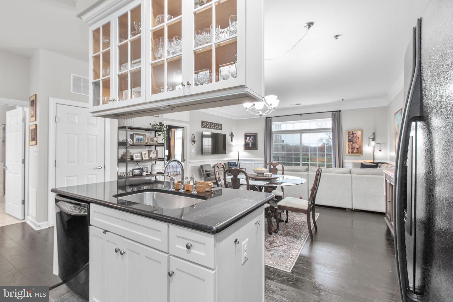 810 BELMONT BAY DR #303, WOODBRIDGE, Virginia 22191, 1 Bedroom Bedrooms, ,1 BathroomBathrooms,Residential,For sale,810 BELMONT BAY DR #303,VAPW2108006 MLS # VAPW2108006