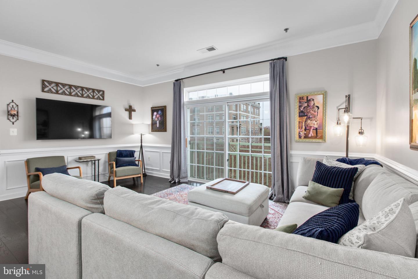 810 BELMONT BAY DR #303, WOODBRIDGE, Virginia 22191, 1 Bedroom Bedrooms, ,1 BathroomBathrooms,Residential,For sale,810 BELMONT BAY DR #303,VAPW2108006 MLS # VAPW2108006