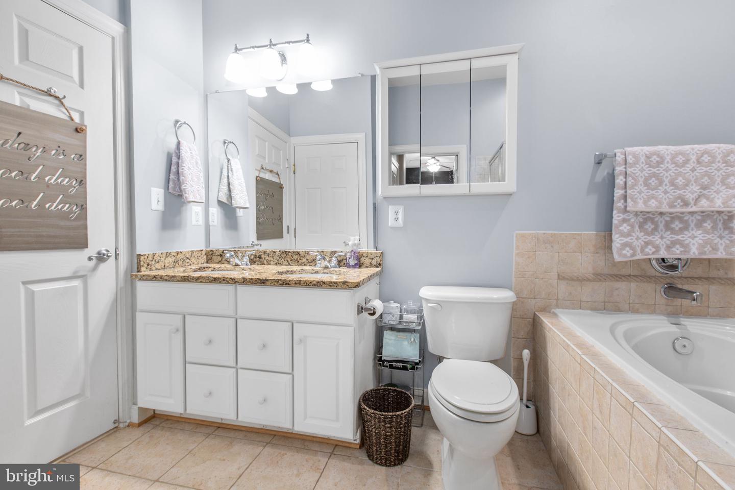 810 BELMONT BAY DR #303, WOODBRIDGE, Virginia 22191, 1 Bedroom Bedrooms, ,1 BathroomBathrooms,Residential,For sale,810 BELMONT BAY DR #303,VAPW2108006 MLS # VAPW2108006