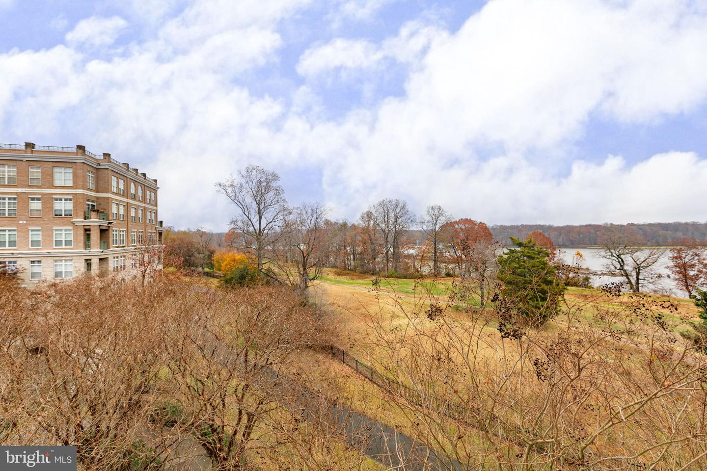 810 BELMONT BAY DR #303, WOODBRIDGE, Virginia 22191, 1 Bedroom Bedrooms, ,1 BathroomBathrooms,Residential,For sale,810 BELMONT BAY DR #303,VAPW2108006 MLS # VAPW2108006