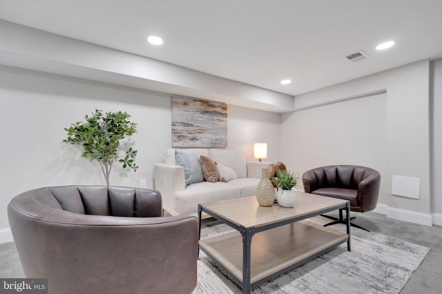 4035 BENNING RD NE, WASHINGTON, District Of Columbia 20019, 3 Bedrooms Bedrooms, 8 Rooms Rooms,2 BathroomsBathrooms,Residential,For sale,4035 BENNING RD NE,DCDC2232360 MLS # DCDC2232360