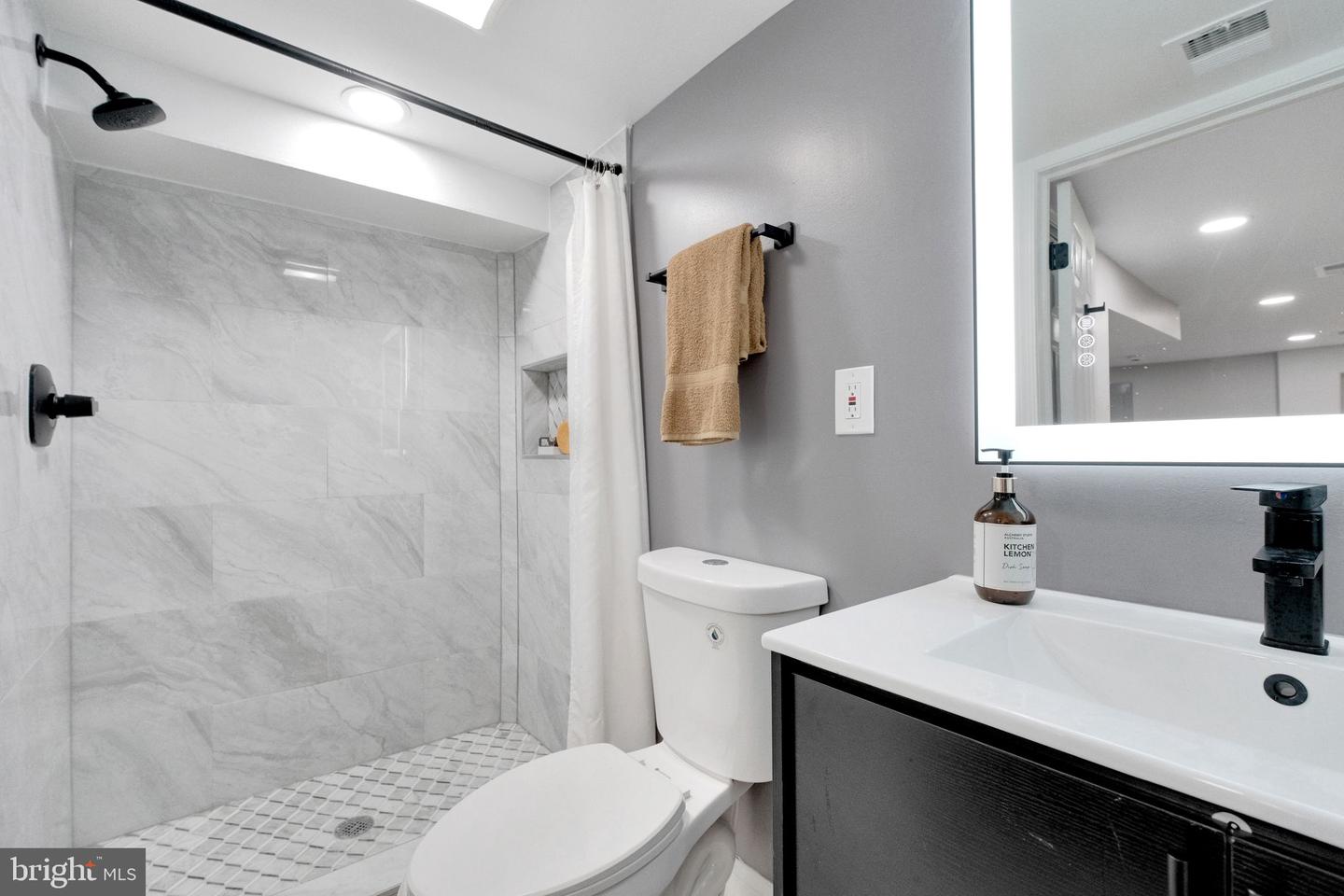 4035 BENNING RD NE, WASHINGTON, District Of Columbia 20019, 3 Bedrooms Bedrooms, 8 Rooms Rooms,2 BathroomsBathrooms,Residential,For sale,4035 BENNING RD NE,DCDC2232360 MLS # DCDC2232360