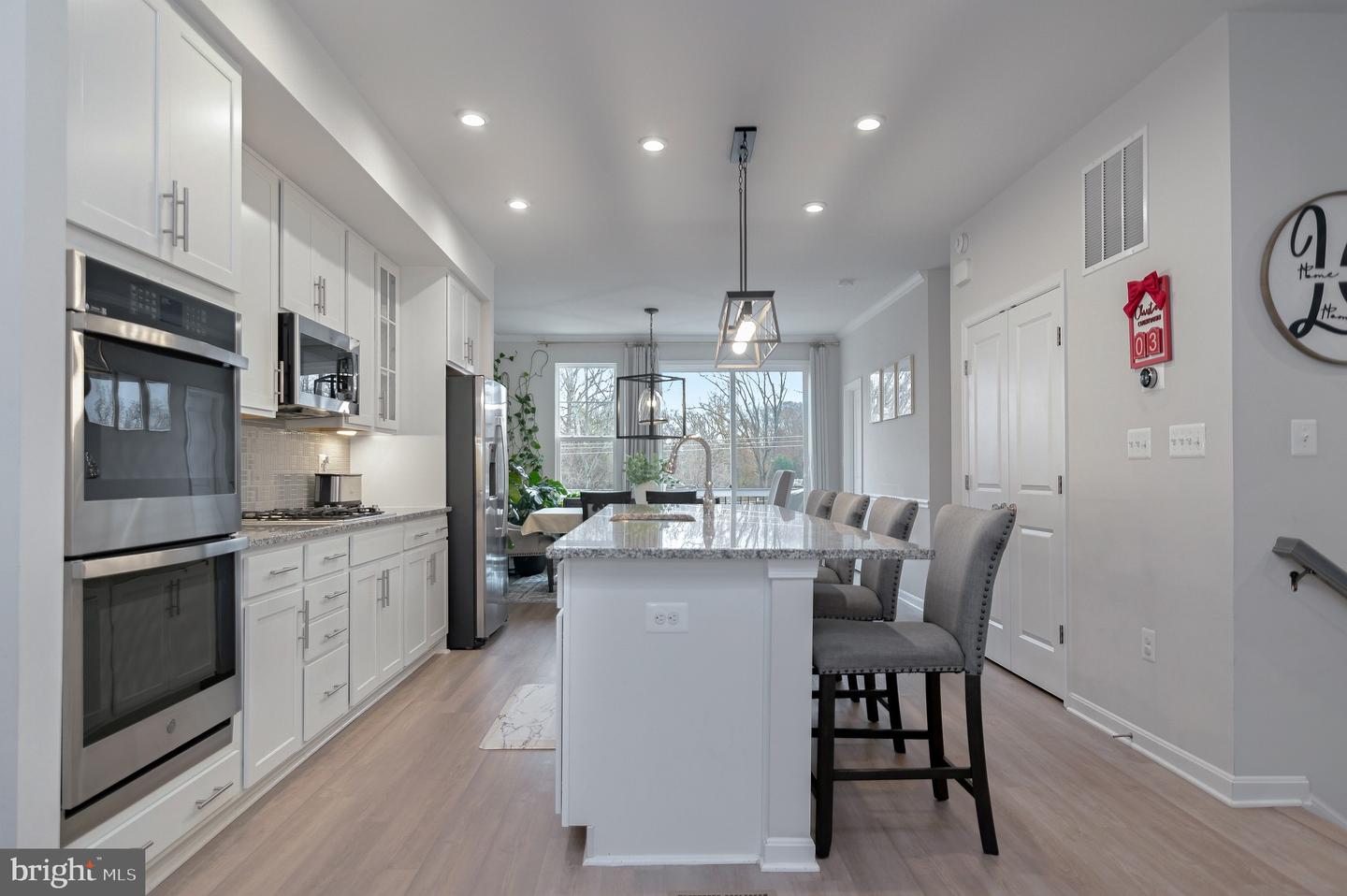 18245 SUMMIT POINTE DR, TRIANGLE, Virginia 22172, 4 Bedrooms Bedrooms, ,3 BathroomsBathrooms,Residential,For sale,18245 SUMMIT POINTE DR,VAPW2108036 MLS # VAPW2108036