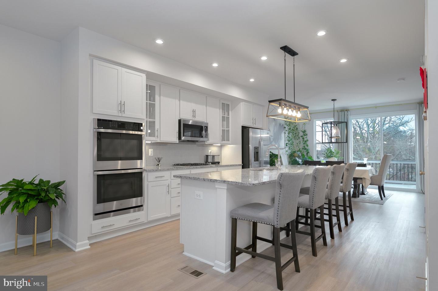 18245 SUMMIT POINTE DR, TRIANGLE, Virginia 22172, 4 Bedrooms Bedrooms, ,3 BathroomsBathrooms,Residential,For sale,18245 SUMMIT POINTE DR,VAPW2108036 MLS # VAPW2108036