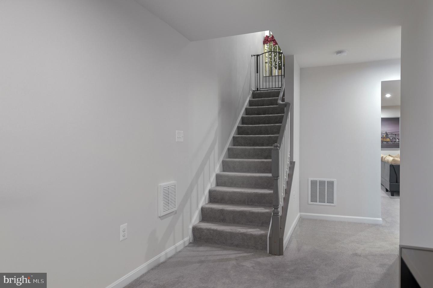 18245 SUMMIT POINTE DR, TRIANGLE, Virginia 22172, 4 Bedrooms Bedrooms, ,3 BathroomsBathrooms,Residential,For sale,18245 SUMMIT POINTE DR,VAPW2108036 MLS # VAPW2108036