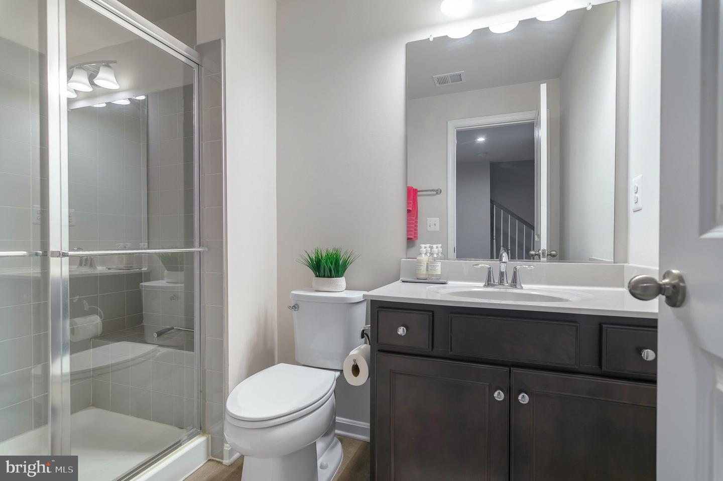 18245 SUMMIT POINTE DR, TRIANGLE, Virginia 22172, 4 Bedrooms Bedrooms, ,3 BathroomsBathrooms,Residential,For sale,18245 SUMMIT POINTE DR,VAPW2108036 MLS # VAPW2108036