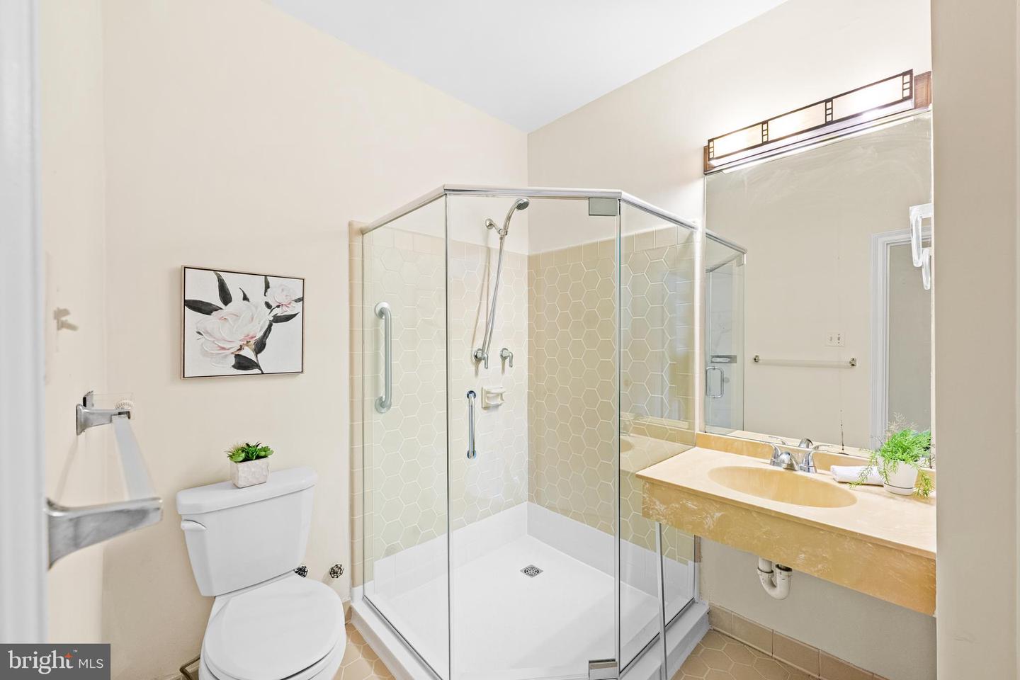 4701 CONNECTICUT AVE NW #501, WASHINGTON, District Of Columbia 20008, 2 Bedrooms Bedrooms, ,2 BathroomsBathrooms,Residential,For sale,4701 CONNECTICUT AVE NW #501,DCDC2232506 MLS # DCDC2232506