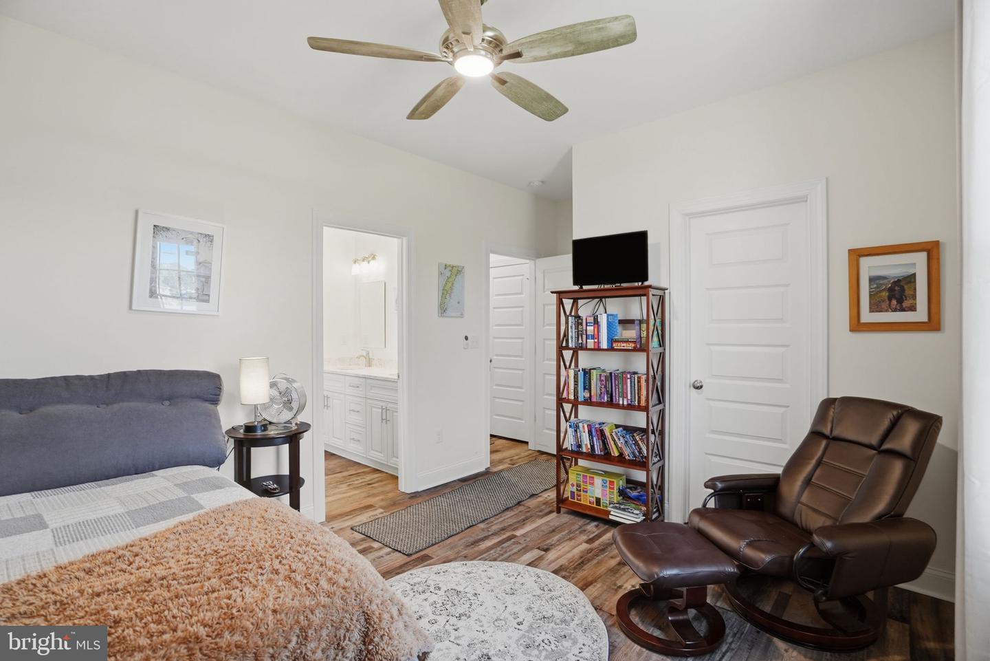 4 MARTZ CT, CAPE CHARLES, Virginia 23310, 5 Bedrooms Bedrooms, ,3 BathroomsBathrooms,Residential,For sale,4 MARTZ CT,VANH2000080 MLS # VANH2000080 4 MARTZ CT, CAPE CHARLES, Virginia 23310, 5 Bedrooms Bedrooms, ,3 BathroomsBathrooms,Residential,For sale,4 MARTZ CT,VANH2000080 MLS # VANH2000080