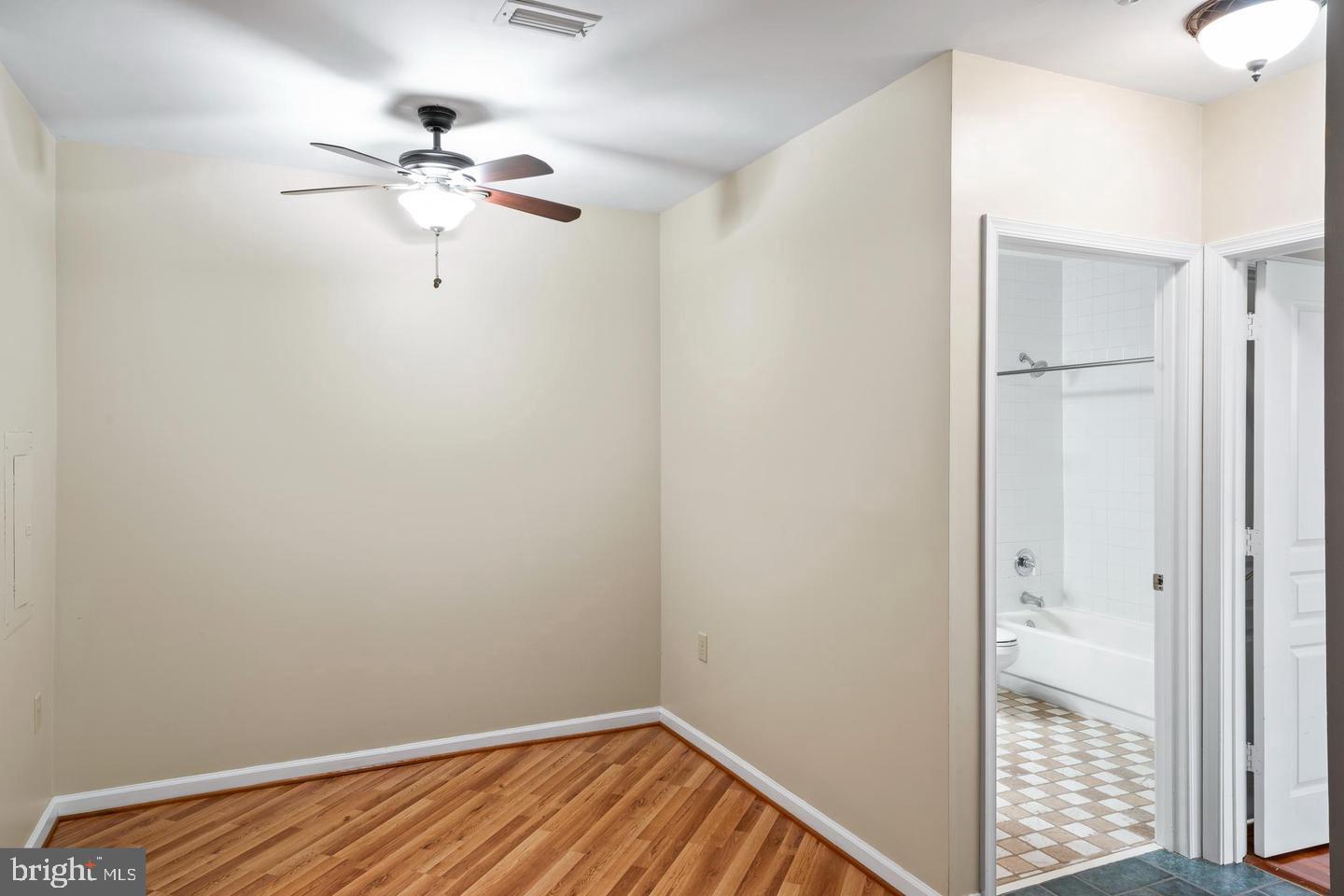 2204 WESTCOURT LN #113, HERNDON, Virginia 20170, 1 Bedroom Bedrooms, ,1 BathroomBathrooms,Residential,For sale,2204 WESTCOURT LN #113,VAFX2279872 MLS # VAFX2279872 2204 WESTCOURT LN #113, HERNDON, Virginia 20170, 1 Bedroom Bedrooms, ,1 BathroomBathrooms,Residential,For sale,2204 WESTCOURT LN #113,VAFX2279872 MLS # VAFX2279872