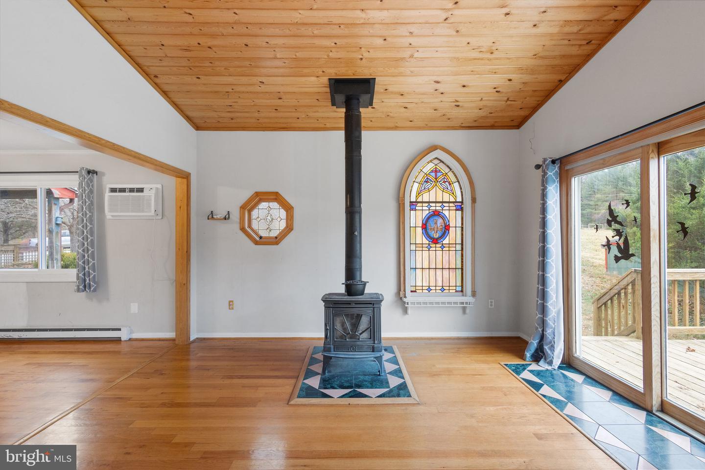 161 BELL HOLLOW LN, BLUEMONT, Virginia 20135, 5 Bedrooms Bedrooms, ,3 BathroomsBathrooms,Residential,For sale,161 BELL HOLLOW LN,VACL2006238 MLS # VACL2006238