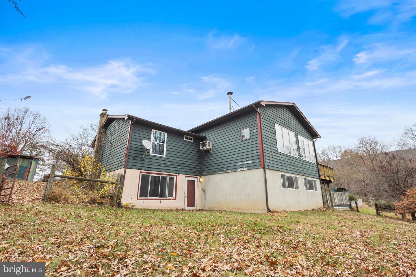 161 BELL HOLLOW LN, BLUEMONT, Virginia 20135, 5 Bedrooms Bedrooms, ,3 BathroomsBathrooms,Residential,For sale,161 BELL HOLLOW LN,VACL2006238 MLS # VACL2006238