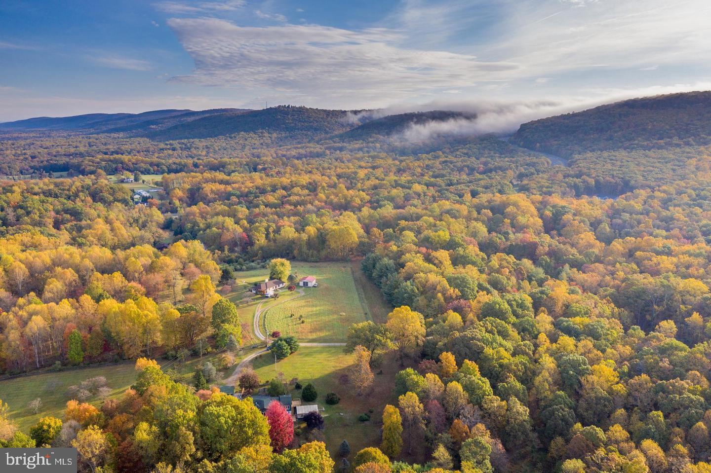 161 BELL HOLLOW LN, BLUEMONT, Virginia 20135, 5 Bedrooms Bedrooms, ,3 BathroomsBathrooms,Residential,For sale,161 BELL HOLLOW LN,VACL2006238 MLS # VACL2006238