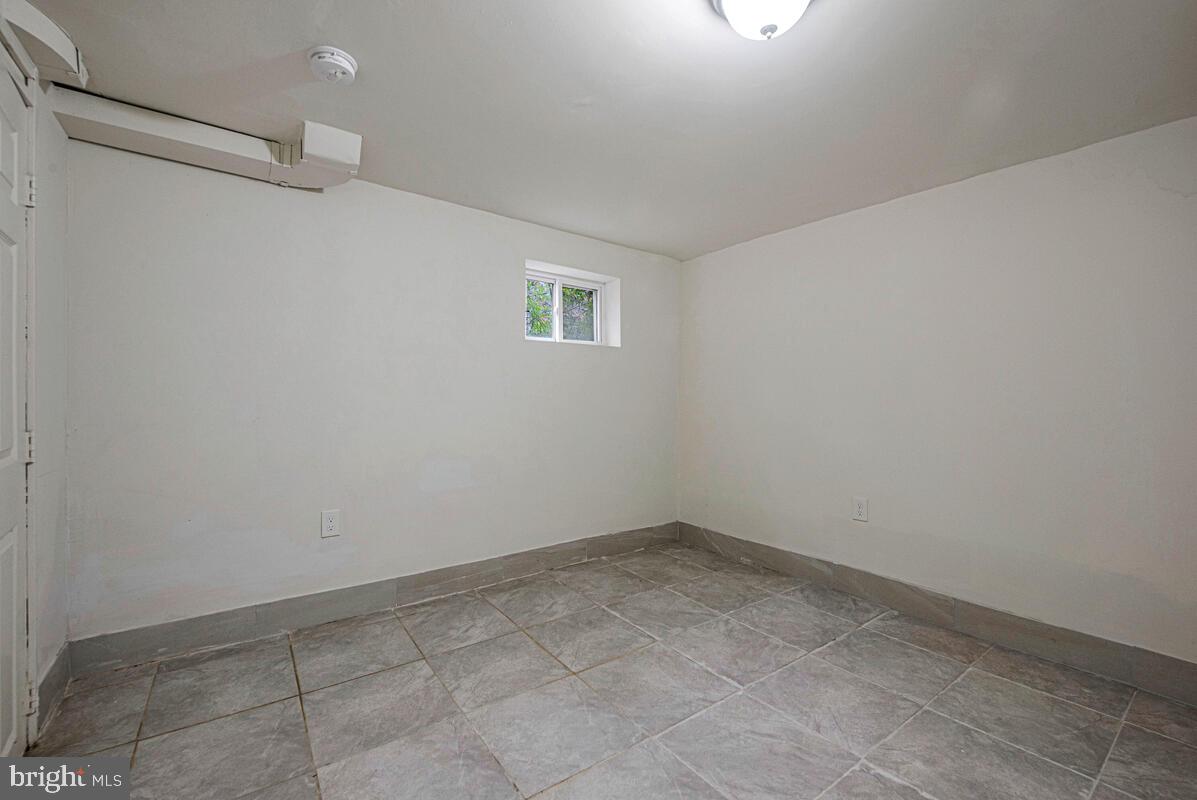 107 JOLIET ST SW, WASHINGTON, District Of Columbia 20032, 3 Bedrooms Bedrooms, ,3 BathroomsBathrooms,Residential,For sale,107 JOLIET ST SW,DCDC2232382 MLS # DCDC2232382