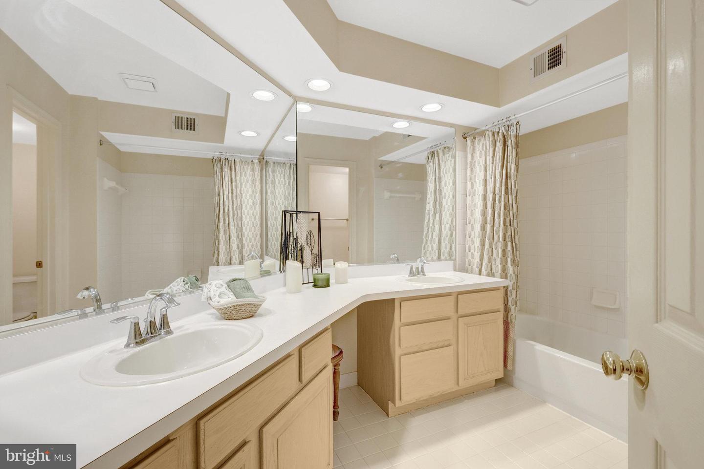 1334 GARDEN WALL CIR # 1334 GARDEN WALL CIR #