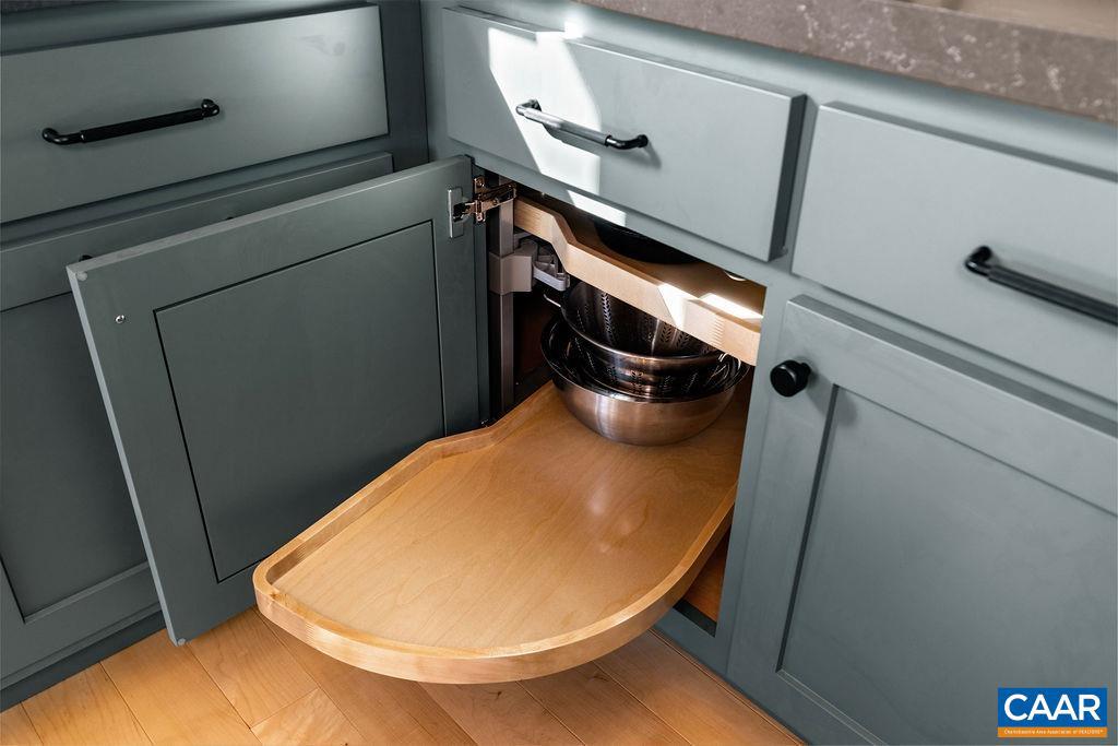 293 WHITE OAK DR, WINTERGREEN RESORT, Virginia 22967, 5 Bedrooms Bedrooms, ,3 BathroomsBathrooms,Residential,For sale,293 WHITE OAK DR,671305 MLS # 671305 293 WHITE OAK DR, WINTERGREEN RESORT, Virginia 22967, 5 Bedrooms Bedrooms, ,3 BathroomsBathrooms,Residential,For sale,293 WHITE OAK DR,671305 MLS # 671305