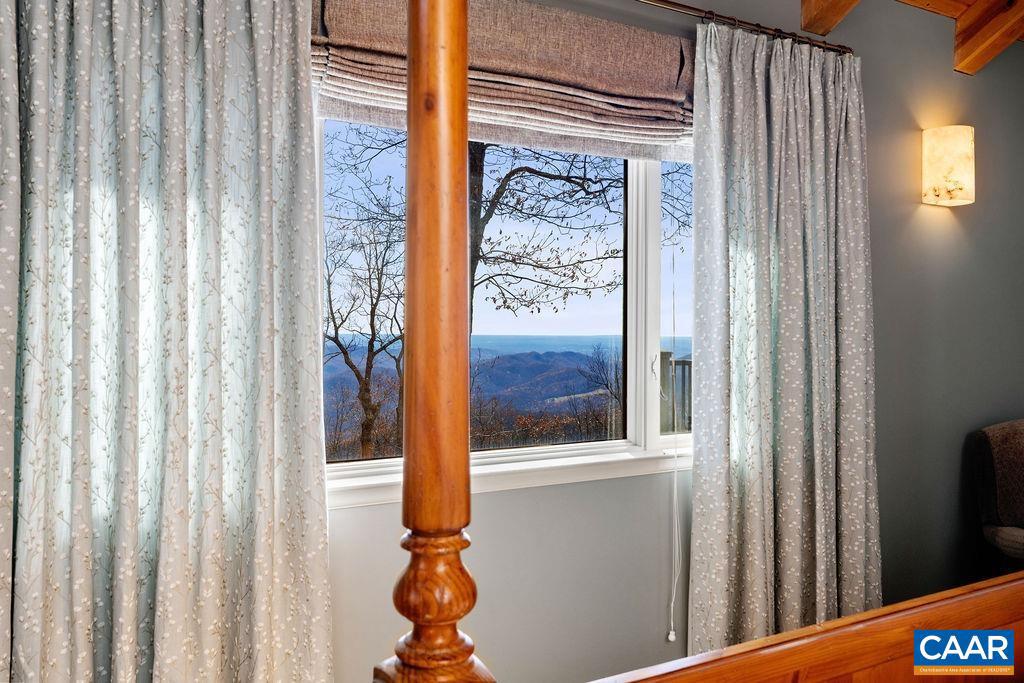 293 WHITE OAK DR, WINTERGREEN RESORT, Virginia 22967, 5 Bedrooms Bedrooms, ,3 BathroomsBathrooms,Residential,For sale,293 WHITE OAK DR,671305 MLS # 671305 293 WHITE OAK DR, WINTERGREEN RESORT, Virginia 22967, 5 Bedrooms Bedrooms, ,3 BathroomsBathrooms,Residential,For sale,293 WHITE OAK DR,671305 MLS # 671305