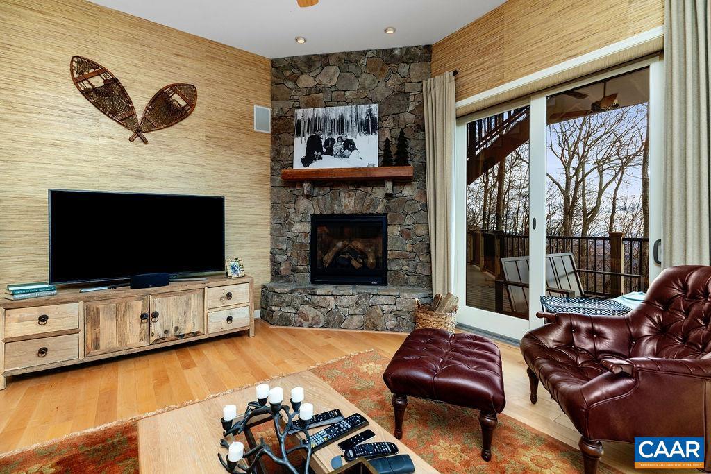 293 WHITE OAK DR, WINTERGREEN RESORT, Virginia 22967, 5 Bedrooms Bedrooms, ,3 BathroomsBathrooms,Residential,For sale,293 WHITE OAK DR,671305 MLS # 671305 293 WHITE OAK DR, WINTERGREEN RESORT, Virginia 22967, 5 Bedrooms Bedrooms, ,3 BathroomsBathrooms,Residential,For sale,293 WHITE OAK DR,671305 MLS # 671305