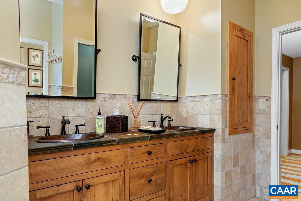 293 WHITE OAK DR, WINTERGREEN RESORT, Virginia 22967, 5 Bedrooms Bedrooms, ,3 BathroomsBathrooms,Residential,For sale,293 WHITE OAK DR,671305 MLS # 671305 293 WHITE OAK DR, WINTERGREEN RESORT, Virginia 22967, 5 Bedrooms Bedrooms, ,3 BathroomsBathrooms,Residential,For sale,293 WHITE OAK DR,671305 MLS # 671305