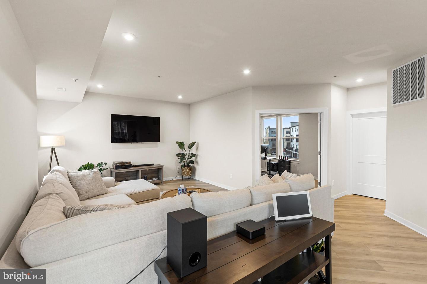 43769 TRANSIT SQ, ASHBURN, Virginia 20147, 3 Bedrooms Bedrooms, ,2 BathroomsBathrooms,Residential,For sale,43769 TRANSIT SQ,VALO2111418 MLS # VALO2111418 43769 TRANSIT SQ, ASHBURN, Virginia 20147, 3 Bedrooms Bedrooms, ,2 BathroomsBathrooms,Residential,For sale,43769 TRANSIT SQ,VALO2111418 MLS # VALO2111418