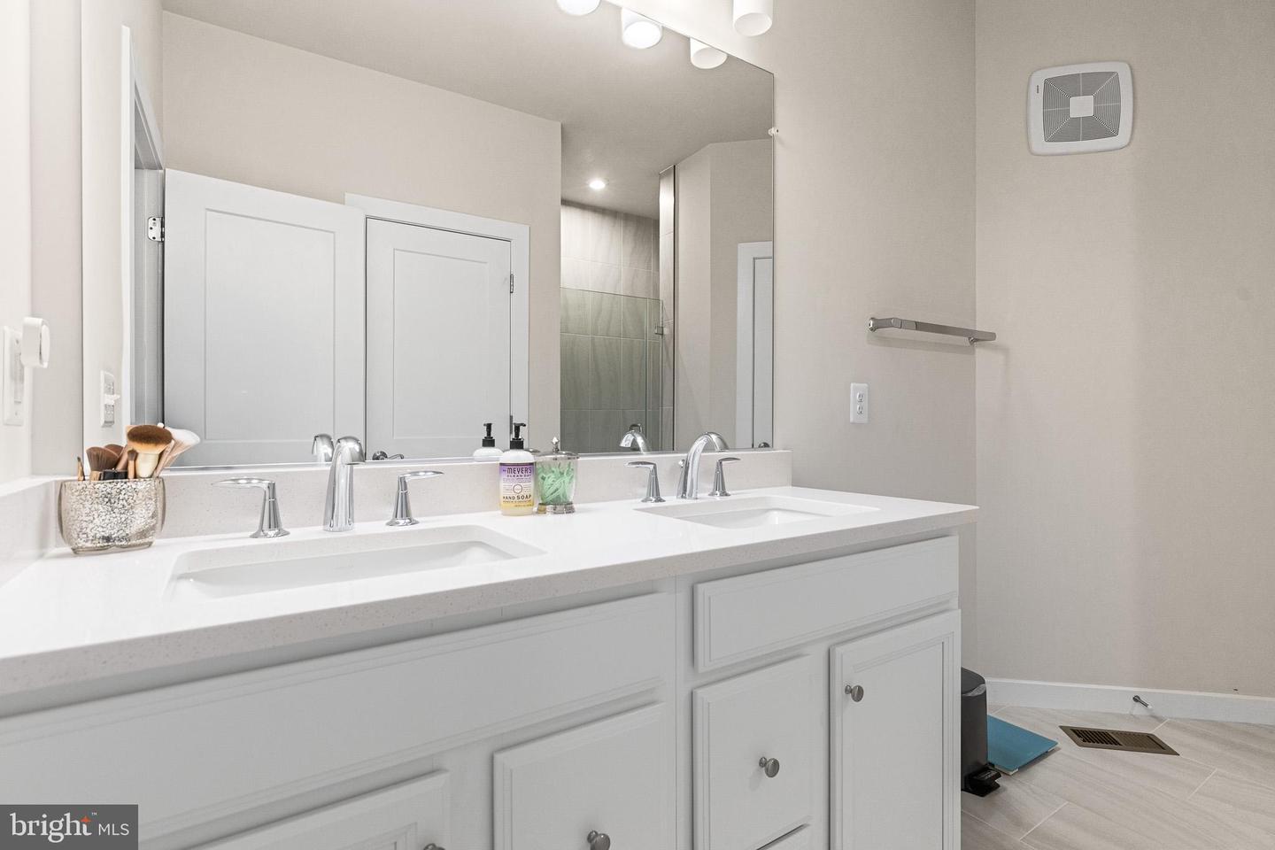 43769 TRANSIT SQ, ASHBURN, Virginia 20147, 3 Bedrooms Bedrooms, ,2 BathroomsBathrooms,Residential,For sale,43769 TRANSIT SQ,VALO2111418 MLS # VALO2111418 43769 TRANSIT SQ, ASHBURN, Virginia 20147, 3 Bedrooms Bedrooms, ,2 BathroomsBathrooms,Residential,For sale,43769 TRANSIT SQ,VALO2111418 MLS # VALO2111418