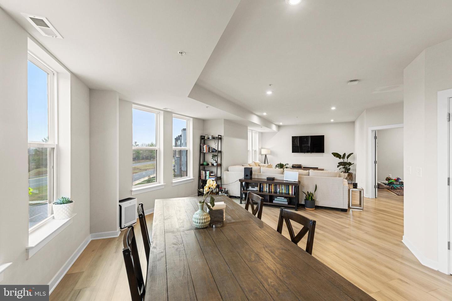 43769 TRANSIT SQ, ASHBURN, Virginia 20147, 3 Bedrooms Bedrooms, ,2 BathroomsBathrooms,Residential,For sale,43769 TRANSIT SQ,VALO2111418 MLS # VALO2111418 43769 TRANSIT SQ, ASHBURN, Virginia 20147, 3 Bedrooms Bedrooms, ,2 BathroomsBathrooms,Residential,For sale,43769 TRANSIT SQ,VALO2111418 MLS # VALO2111418