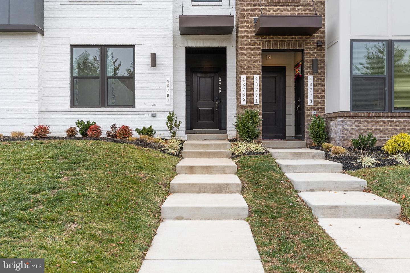 43769 TRANSIT SQ, ASHBURN, Virginia 20147, 3 Bedrooms Bedrooms, ,2 BathroomsBathrooms,Residential,For sale,43769 TRANSIT SQ,VALO2111418 MLS # VALO2111418 43769 TRANSIT SQ, ASHBURN, Virginia 20147, 3 Bedrooms Bedrooms, ,2 BathroomsBathrooms,Residential,For sale,43769 TRANSIT SQ,VALO2111418 MLS # VALO2111418