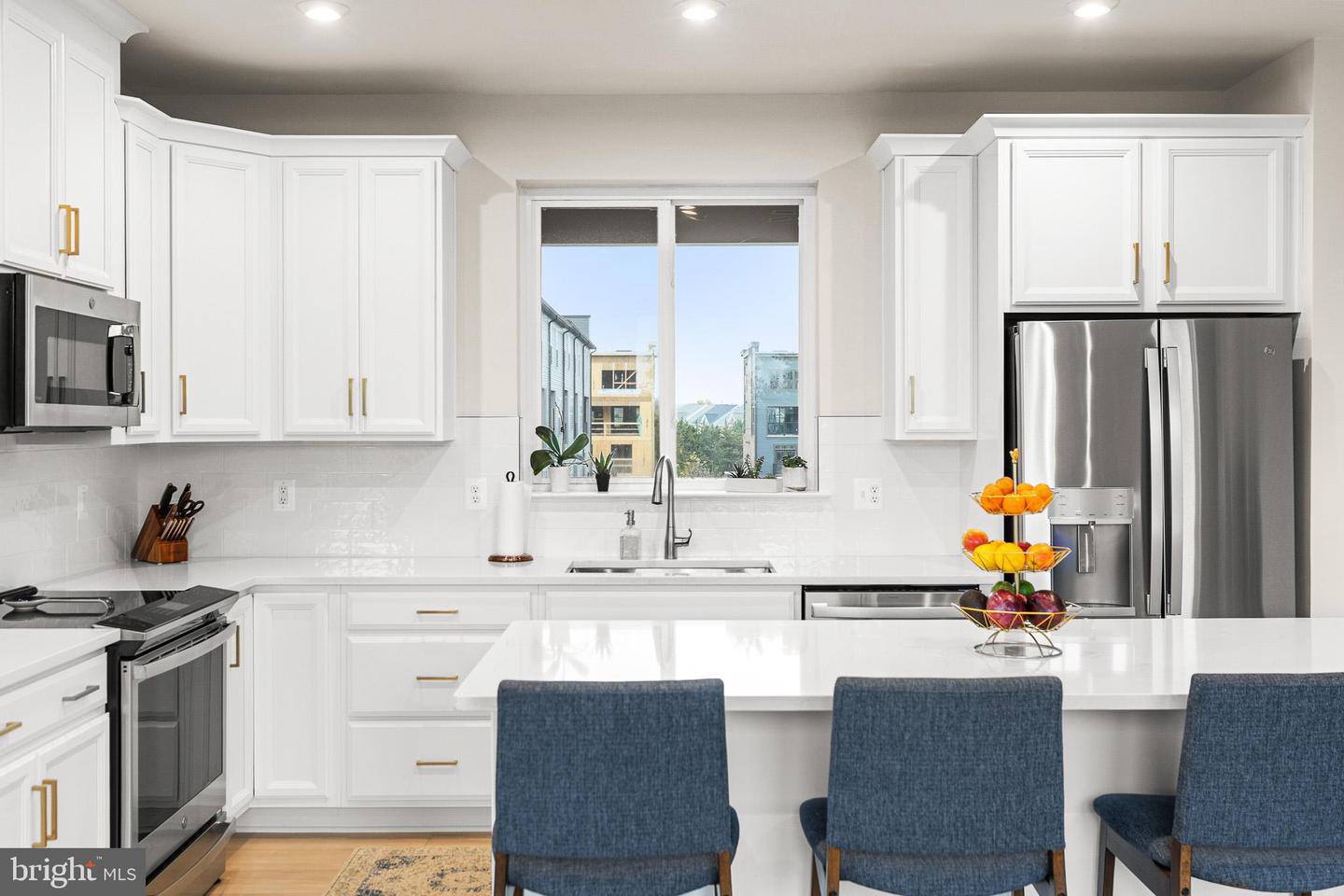 43769 TRANSIT SQ, ASHBURN, Virginia 20147, 3 Bedrooms Bedrooms, ,2 BathroomsBathrooms,Residential,For sale,43769 TRANSIT SQ,VALO2111418 MLS # VALO2111418 43769 TRANSIT SQ, ASHBURN, Virginia 20147, 3 Bedrooms Bedrooms, ,2 BathroomsBathrooms,Residential,For sale,43769 TRANSIT SQ,VALO2111418 MLS # VALO2111418