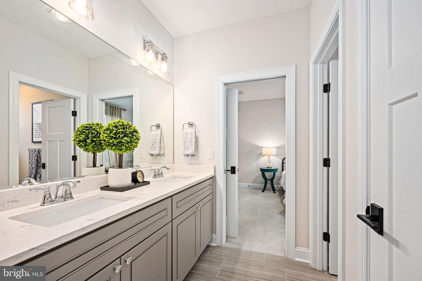 10908 CHATHAM RIDGE WAY, SPOTSYLVANIA, Virginia 22551, 4 Bedrooms Bedrooms, 8 Rooms Rooms,3 BathroomsBathrooms,Residential,For sale,10908 CHATHAM RIDGE WAY,VASP2037720 MLS # VASP2037720