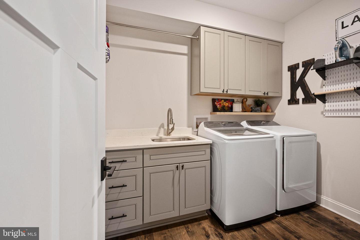 10908 CHATHAM RIDGE WAY, SPOTSYLVANIA, Virginia 22551, 4 Bedrooms Bedrooms, 8 Rooms Rooms,3 BathroomsBathrooms,Residential,For sale,10908 CHATHAM RIDGE WAY,VASP2037720 MLS # VASP2037720