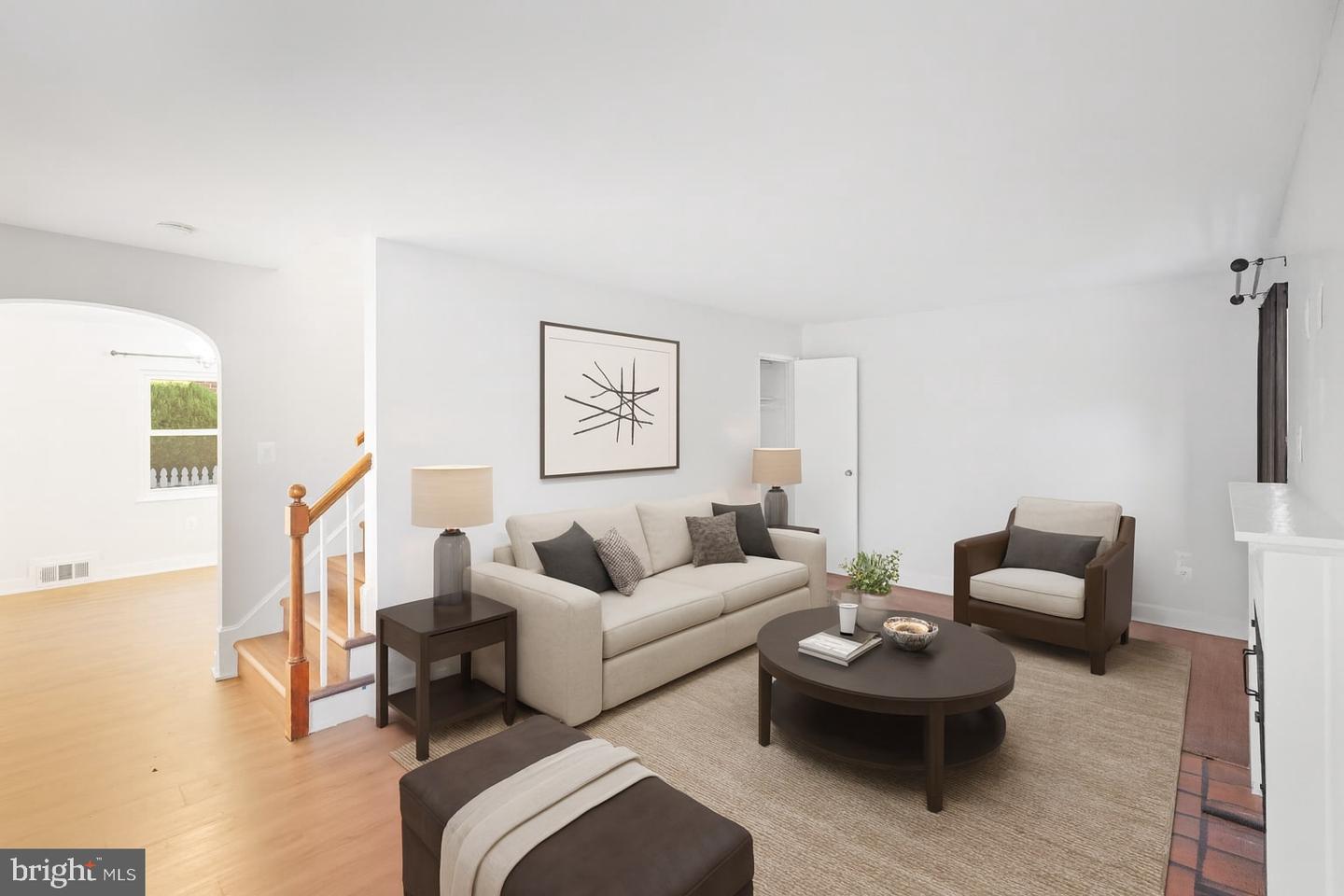 1008 N ROOSEVELT ST, ARLINGTON, Virginia 22205, 3 Bedrooms Bedrooms, ,2 BathroomsBathrooms,Residential,For sale,1008 N ROOSEVELT ST,VAAR2066282 MLS # VAAR2066282