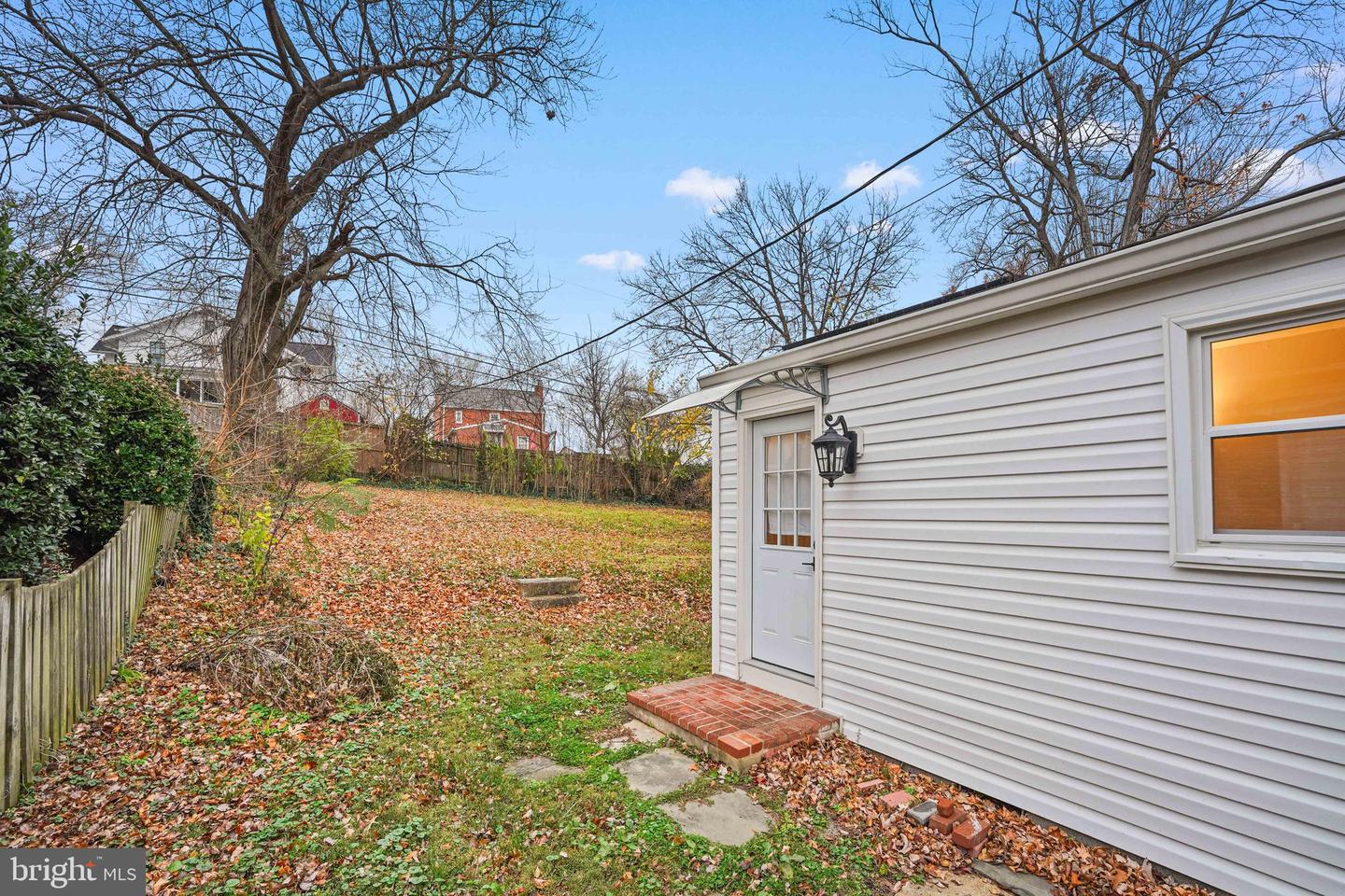 1008 N ROOSEVELT ST, ARLINGTON, Virginia 22205, 3 Bedrooms Bedrooms, ,2 BathroomsBathrooms,Residential,For sale,1008 N ROOSEVELT ST,VAAR2066282 MLS # VAAR2066282