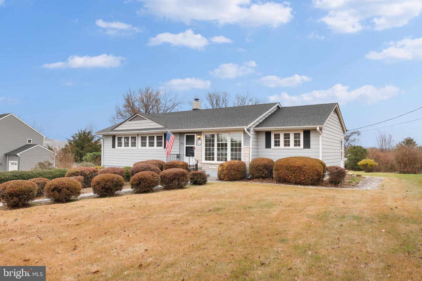 565 SOLGROVE RD, WARRENTON, Virginia 20186, 2 Bedrooms Bedrooms, ,1 BathroomBathrooms,Residential,For sale,565 SOLGROVE RD,VAFQ2019716 MLS # VAFQ2019716