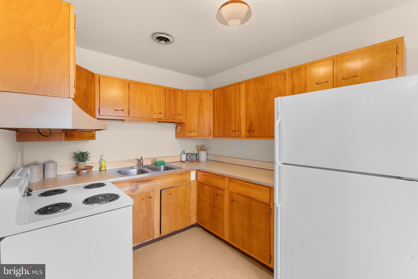 565 SOLGROVE RD, WARRENTON, Virginia 20186, 2 Bedrooms Bedrooms, ,1 BathroomBathrooms,Residential,For sale,565 SOLGROVE RD,VAFQ2019716 MLS # VAFQ2019716