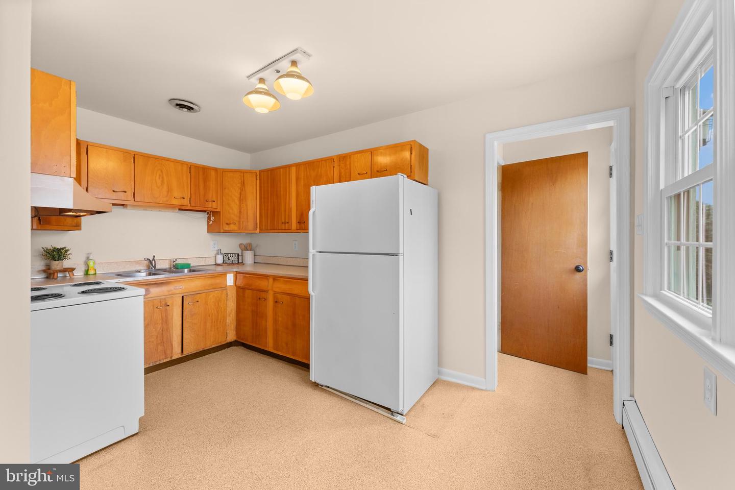 565 SOLGROVE RD, WARRENTON, Virginia 20186, 2 Bedrooms Bedrooms, ,1 BathroomBathrooms,Residential,For sale,565 SOLGROVE RD,VAFQ2019716 MLS # VAFQ2019716