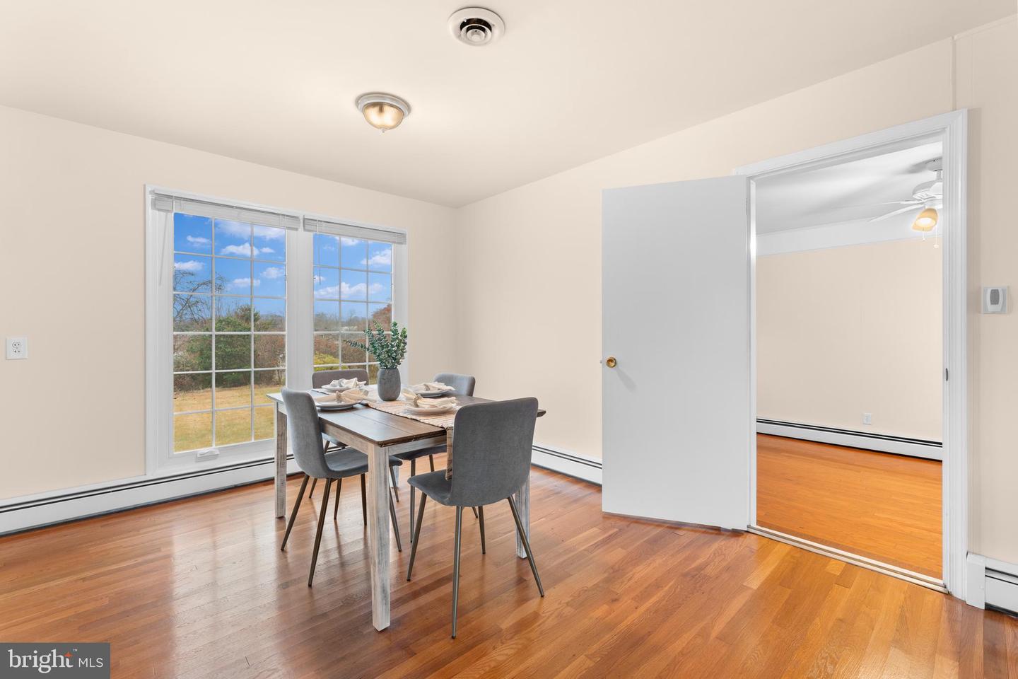 565 SOLGROVE RD, WARRENTON, Virginia 20186, 2 Bedrooms Bedrooms, ,1 BathroomBathrooms,Residential,For sale,565 SOLGROVE RD,VAFQ2019716 MLS # VAFQ2019716