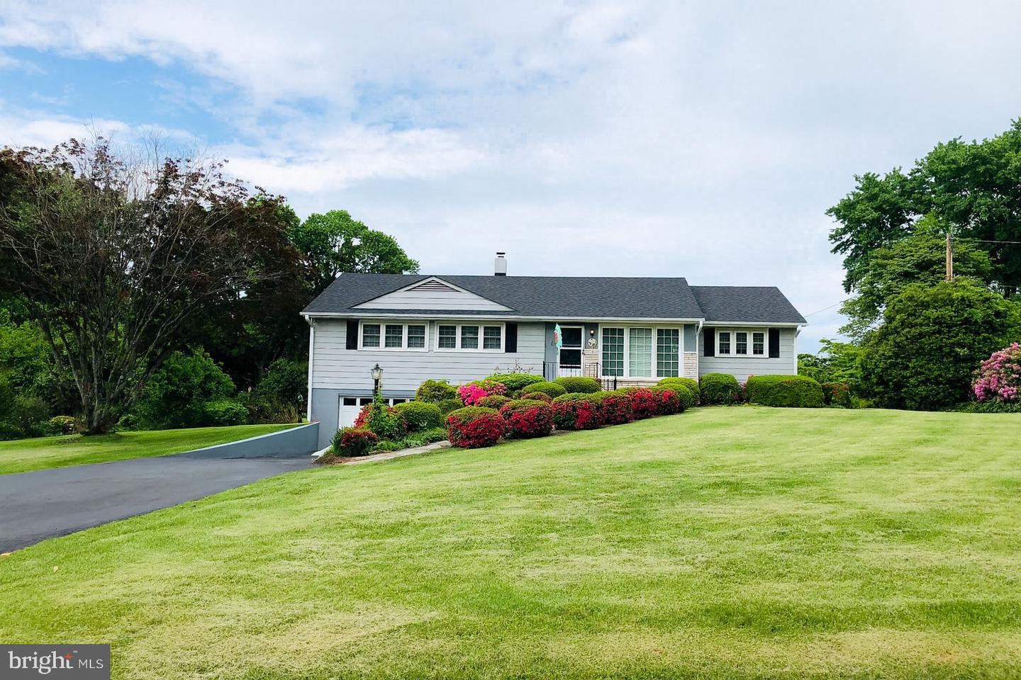 565 SOLGROVE RD, WARRENTON, Virginia 20186, 2 Bedrooms Bedrooms, ,1 BathroomBathrooms,Residential,For sale,565 SOLGROVE RD,VAFQ2019716 MLS # VAFQ2019716