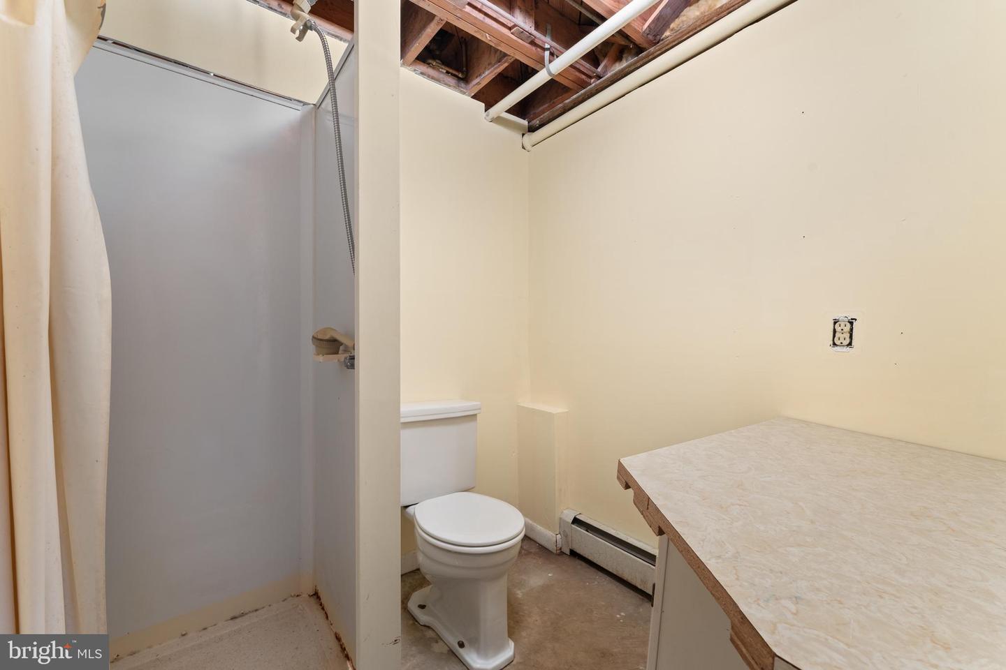 565 SOLGROVE RD, WARRENTON, Virginia 20186, 2 Bedrooms Bedrooms, ,1 BathroomBathrooms,Residential,For sale,565 SOLGROVE RD,VAFQ2019716 MLS # VAFQ2019716