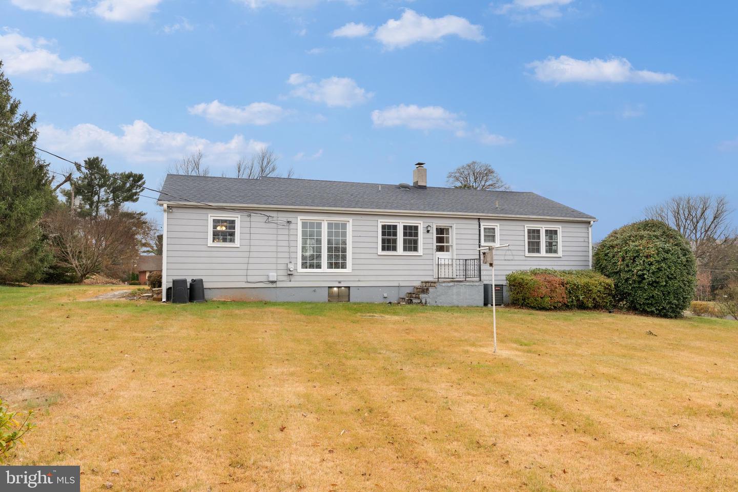 565 SOLGROVE RD, WARRENTON, Virginia 20186, 2 Bedrooms Bedrooms, ,1 BathroomBathrooms,Residential,For sale,565 SOLGROVE RD,VAFQ2019716 MLS # VAFQ2019716