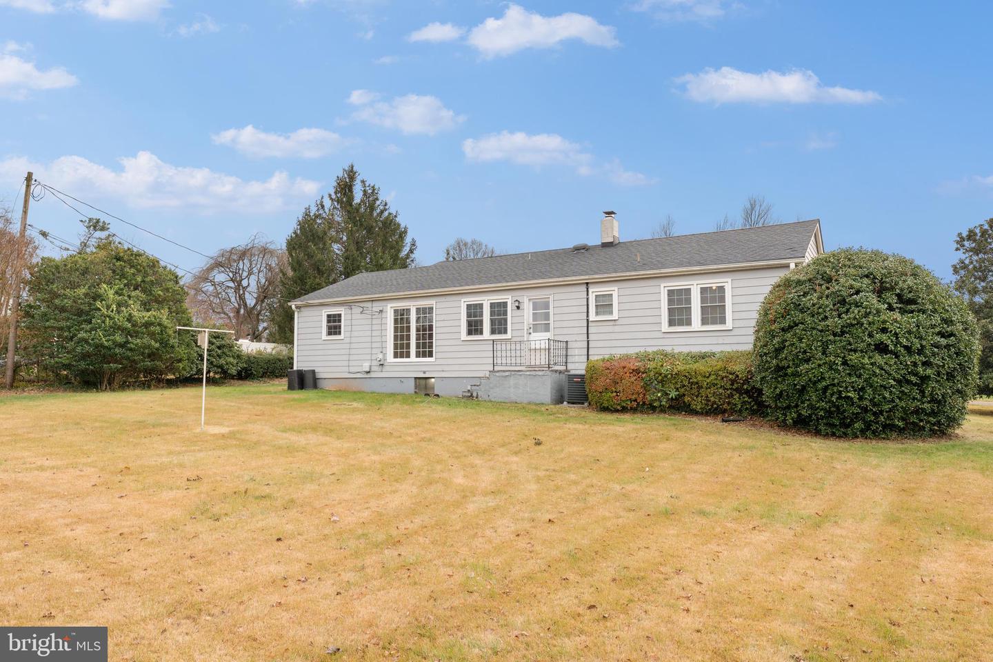 565 SOLGROVE RD, WARRENTON, Virginia 20186, 2 Bedrooms Bedrooms, ,1 BathroomBathrooms,Residential,For sale,565 SOLGROVE RD,VAFQ2019716 MLS # VAFQ2019716