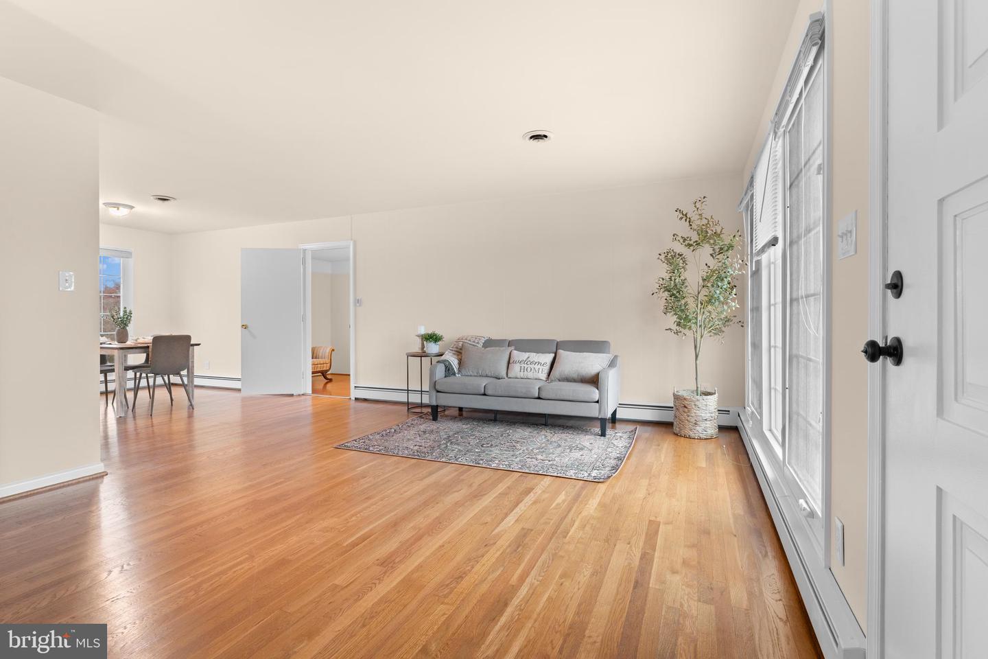 565 SOLGROVE RD, WARRENTON, Virginia 20186, 2 Bedrooms Bedrooms, ,1 BathroomBathrooms,Residential,For sale,565 SOLGROVE RD,VAFQ2019716 MLS # VAFQ2019716