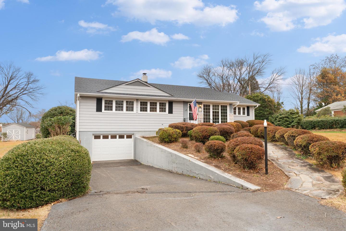 565 SOLGROVE RD, WARRENTON, Virginia 20186, 2 Bedrooms Bedrooms, ,1 BathroomBathrooms,Residential,For sale,565 SOLGROVE RD,VAFQ2019716 MLS # VAFQ2019716